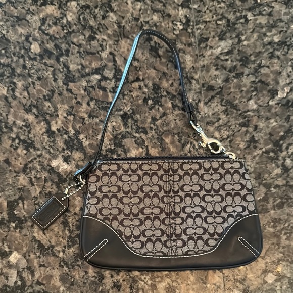 Coach Black and Gray Signature wrestler EUC - Picture 5 of 11